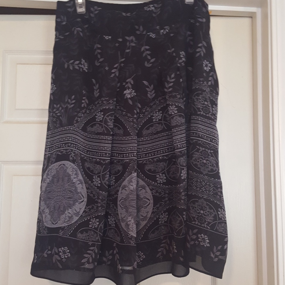 Lined skirt